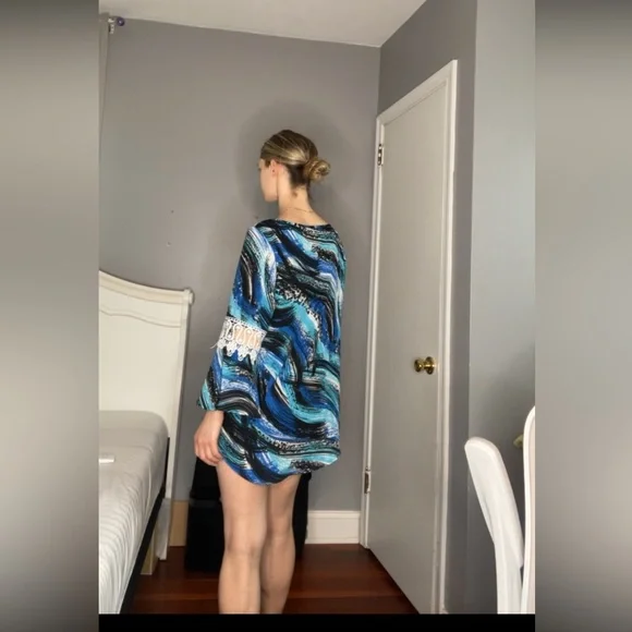 Blue patterned blouse - Picture 5 of 10